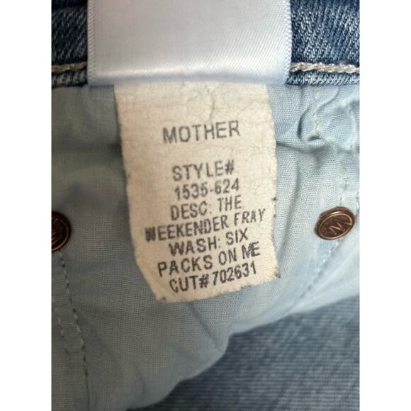 MOTHER The Weekender Fray Jeans Six Packs On Me 28 Flare - Picture 9 of 10